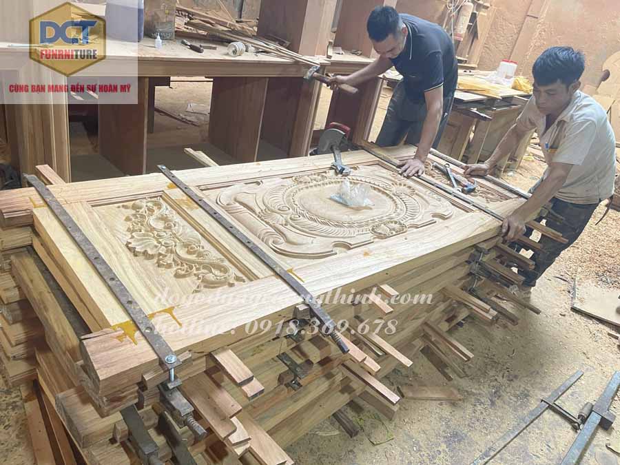 Bộ cửa phòng khách 2 cánh tân cổ điển cao cấp CC54GD